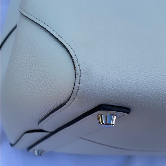 💯% Authentic Dior Open Bar Bag - Picture 5 of 16